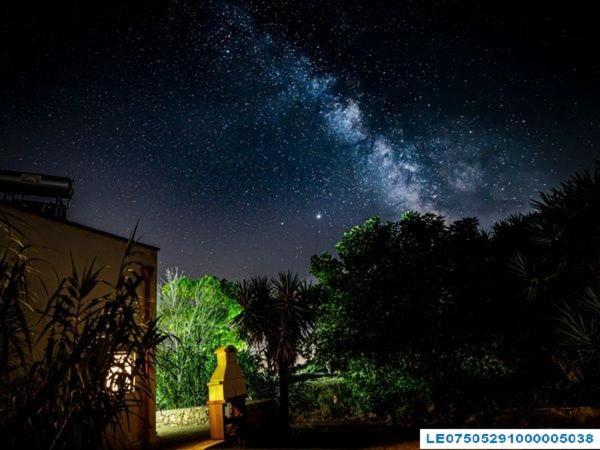 ポルト・チェザーレオ Casale Conte Dell'Annaヴィラ エクステリア 写真
