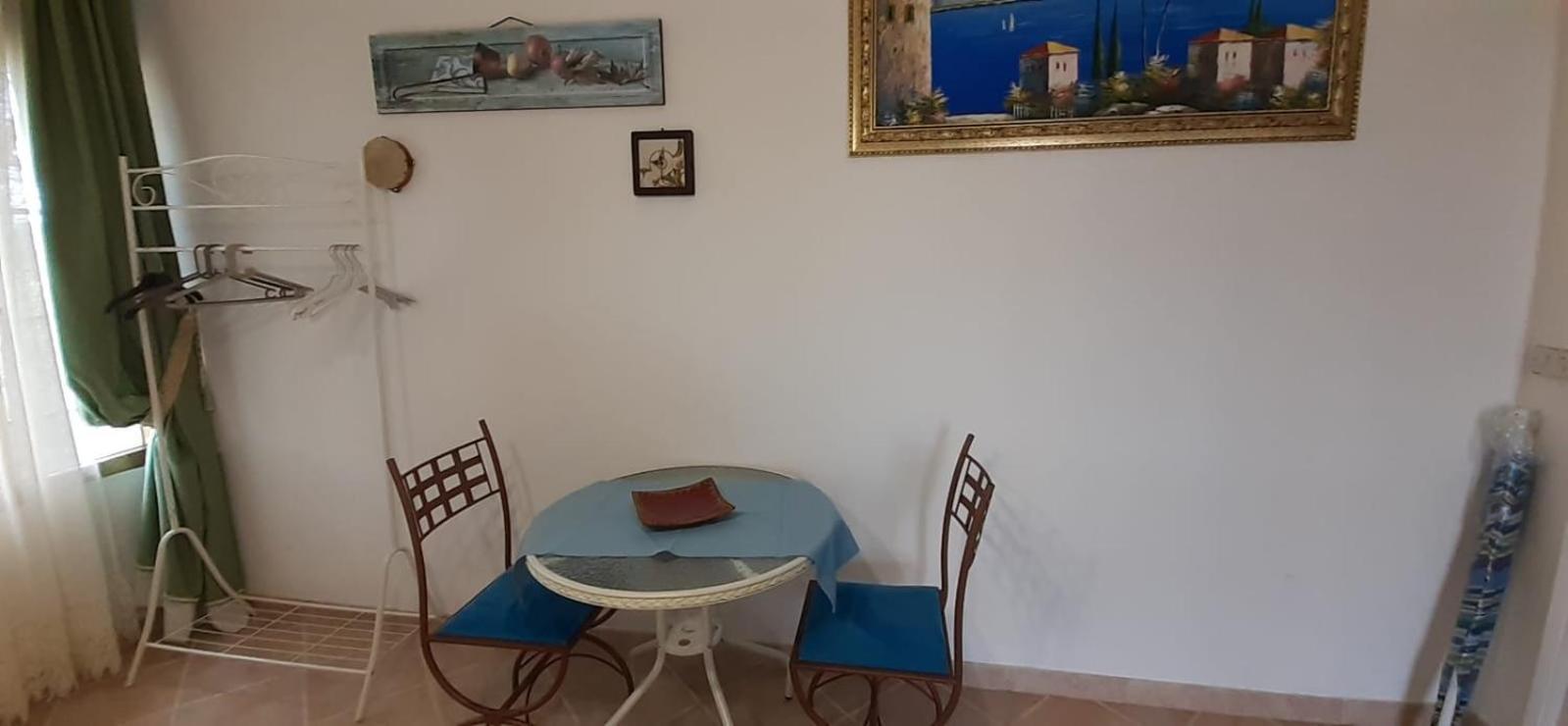 ポルト・チェザーレオ Casale Conte Dell'Annaヴィラ 部屋 写真